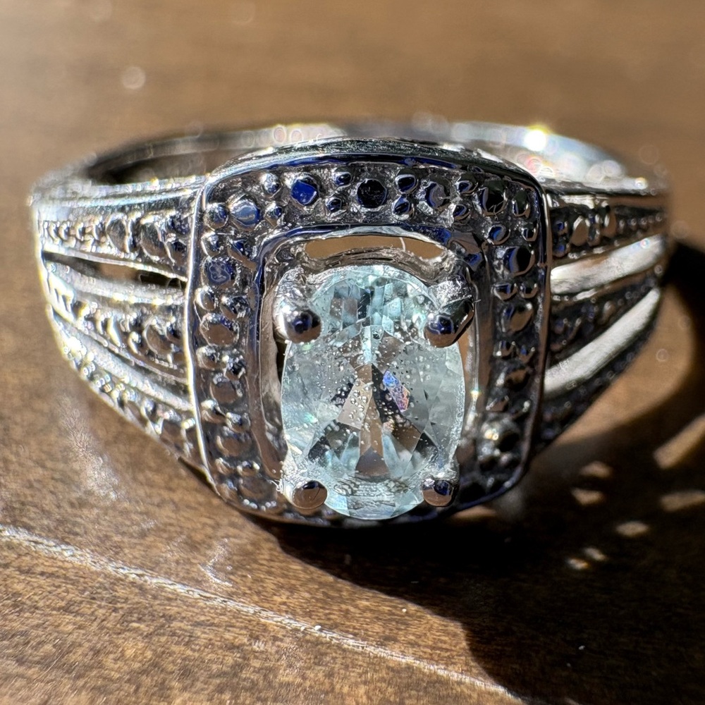 Clyde Duneier, Inc. Aquamarine Ring